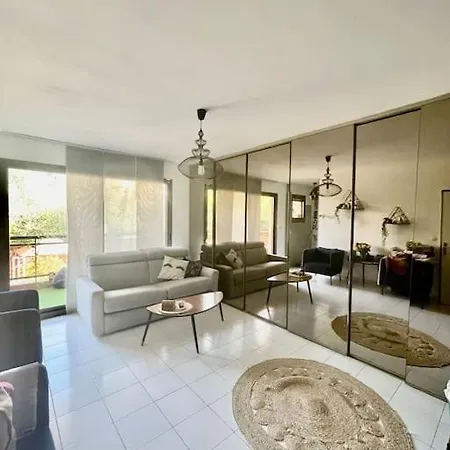 Superbe Studio Au Calme Avec Piscine Antibes